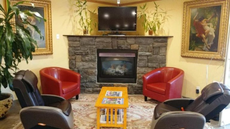 Palace Inn & Suites