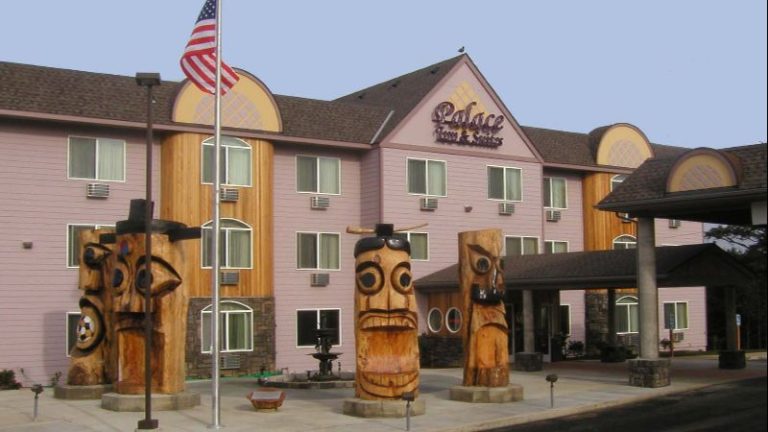 Palace Inn & Suites