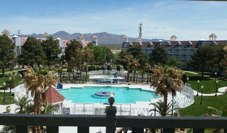 Primm Valley Hotel & Casino, a Travelodge by Wyndham, room with private jacuzzi, photo 8