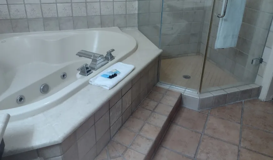 Primm Valley Hotel & Casino, a Travelodge by Wyndham, room with private jacuzzi, photo 1