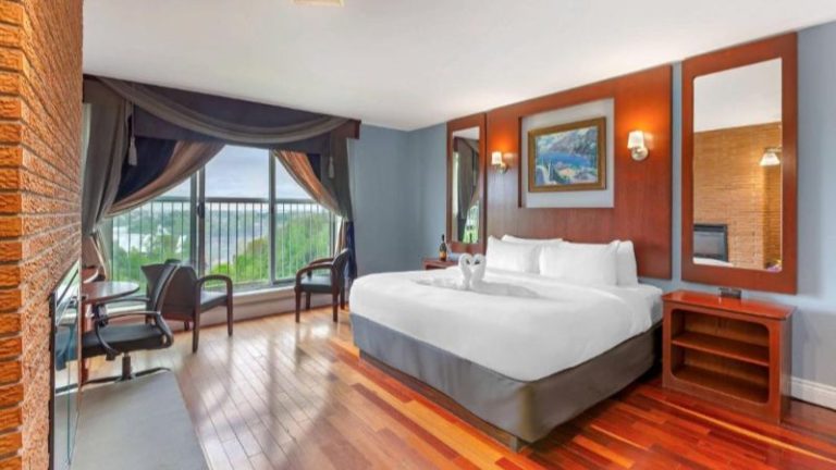 Quality Hotel Fallsview Cascade