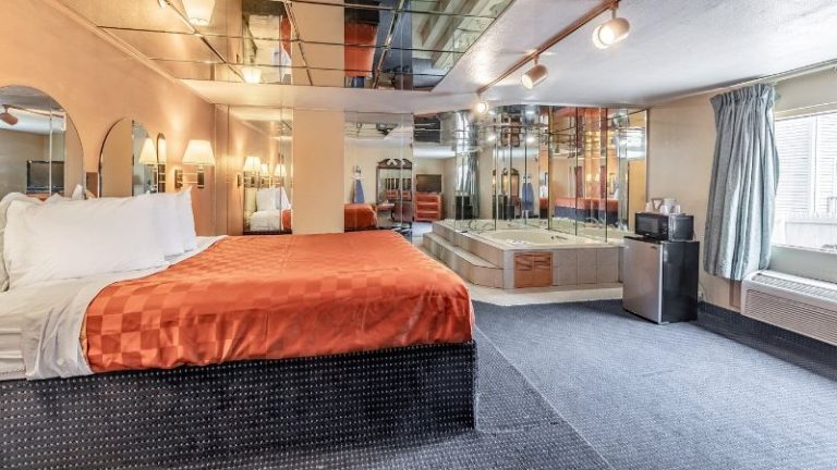 Red Carpet Inn Stamford