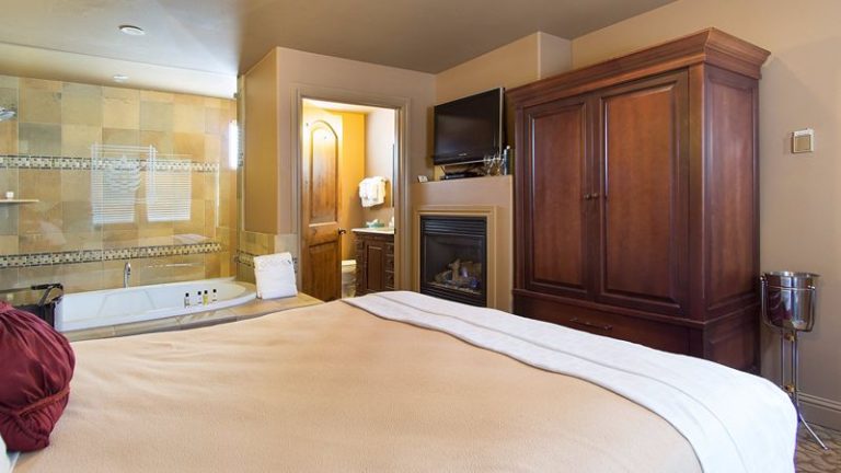 Secrets Inn