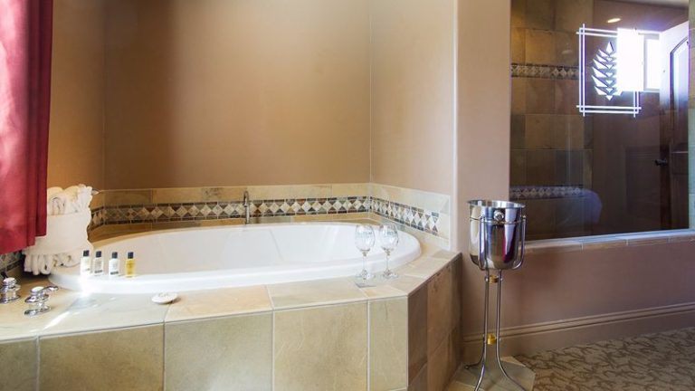 Secrets Inn