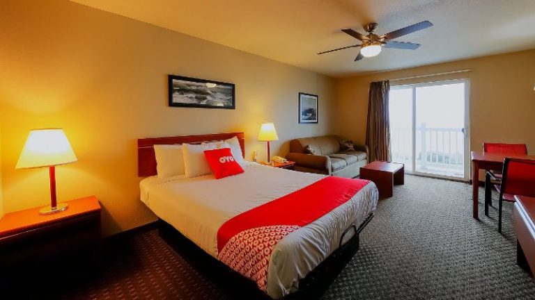 Siletz Bay Beachfront Hotel by OYO Lincoln City