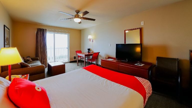 Siletz Bay Beachfront Hotel by OYO Lincoln City
