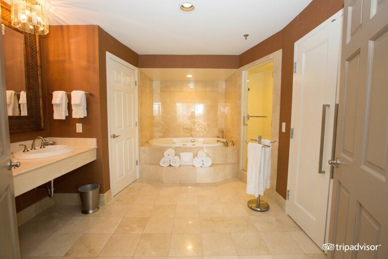 Sonesta Resort