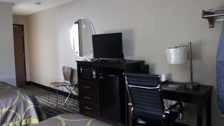 Super 8 by Wyndham Wyoming/Grand Rapids Area