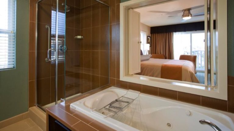 The Coho Oceanfront Lodge