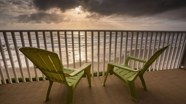 The Coho Oceanfront Lodge