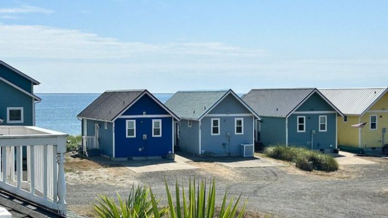 The Collins Inn and Seaside Cottages