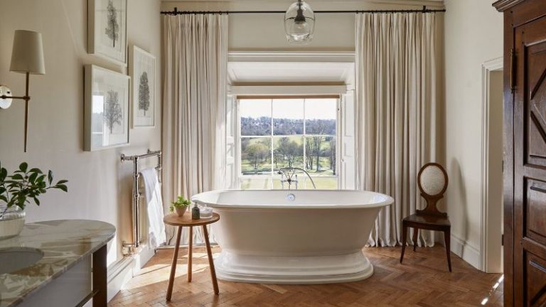 The Grove Hotel