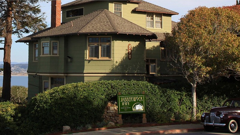 The Jabberwock Inn, room with private jacuzzi, photo 7