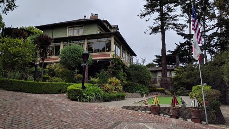 The Jabberwock Inn