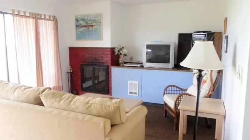 Weatherly Suites, room with private jacuzzi, photo 3