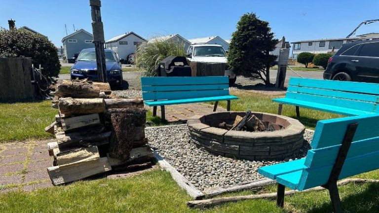 Westport Marina Cottages Motel