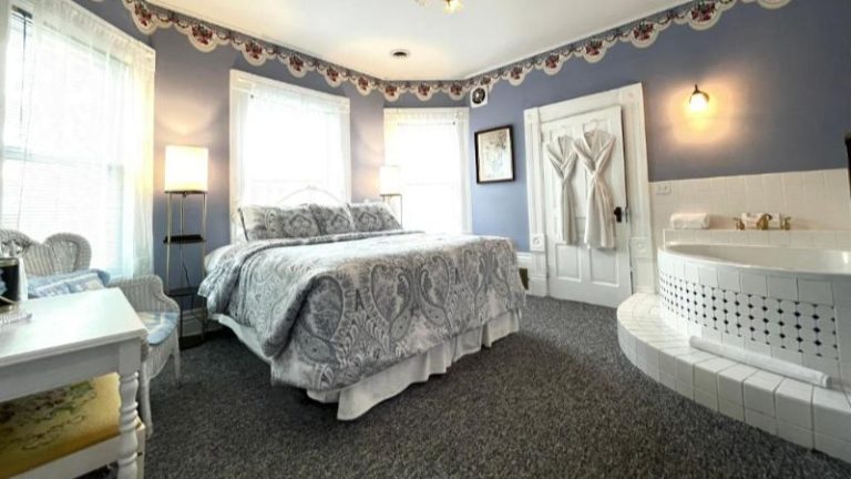 White Rose Inns & Motel