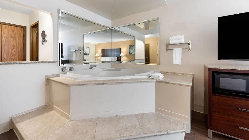 Wyndham Riverfront Little Rock