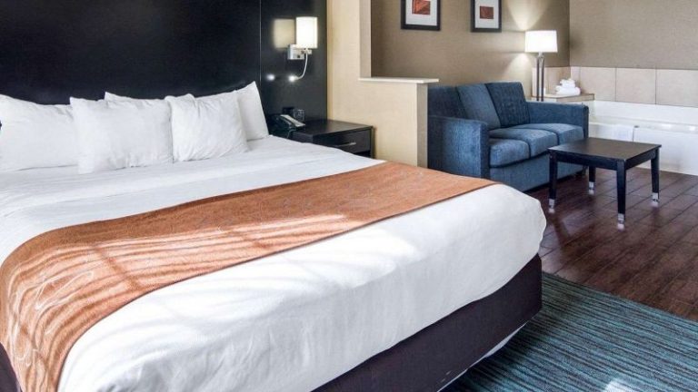 Comfort Suites