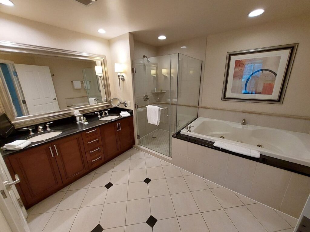 Luxury Suites International At The Signature, room with private jacuzzi, photo 3