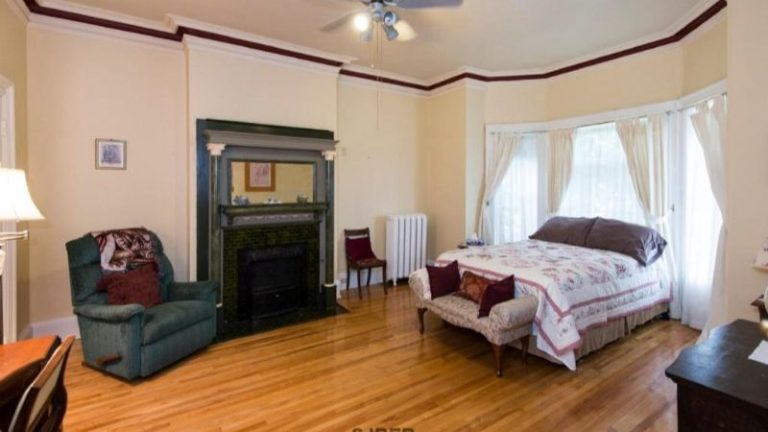 A Tanners Home Inn Bed and Breakfast