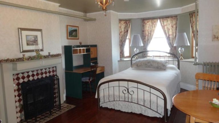 A Tanners Home Inn Bed and Breakfast