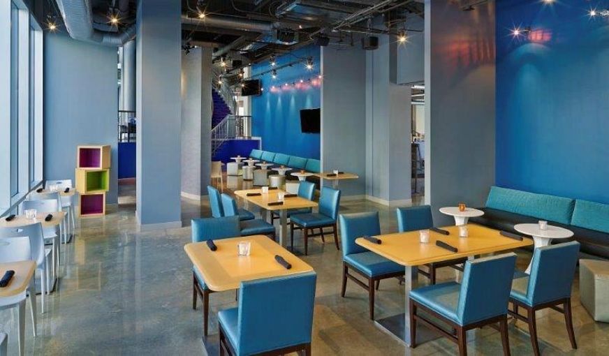 Aloft Oklahoma City Downtown – Bricktown, room with private jacuzzi, photo 8