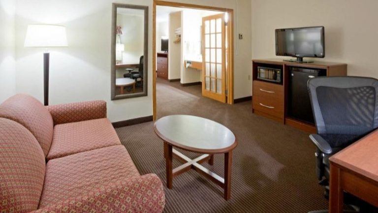 AmericInn by Wyndham Coon Rapids