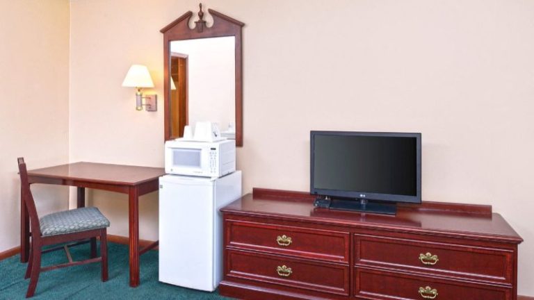 Americas Best Value Inn Plattsburgh