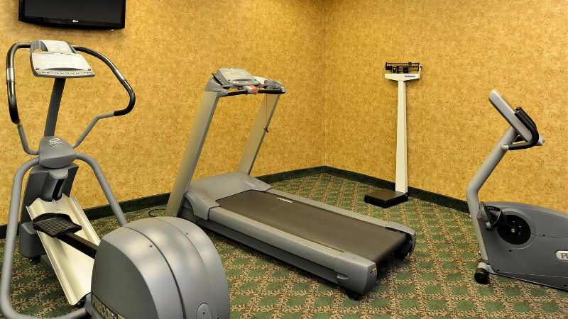 Rodeway Inn West Point, Ms, room with private jacuzzi, photo 6