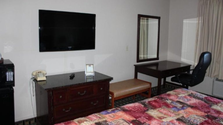 Asteria Inn & Suites