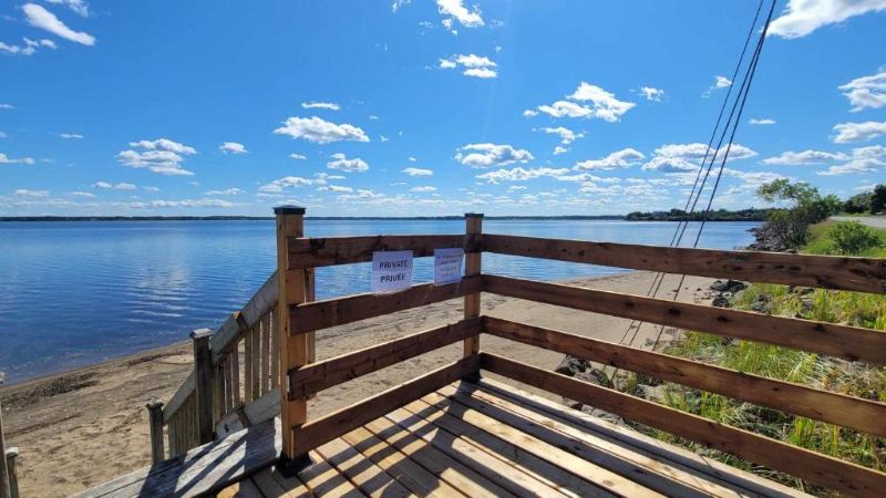 Auberge Vue d’la Dune / Dune View Inn, room with private jacuzzi, photo 7