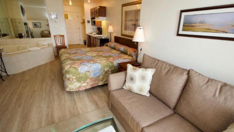 Baileys Harbor Yacht Club Resort