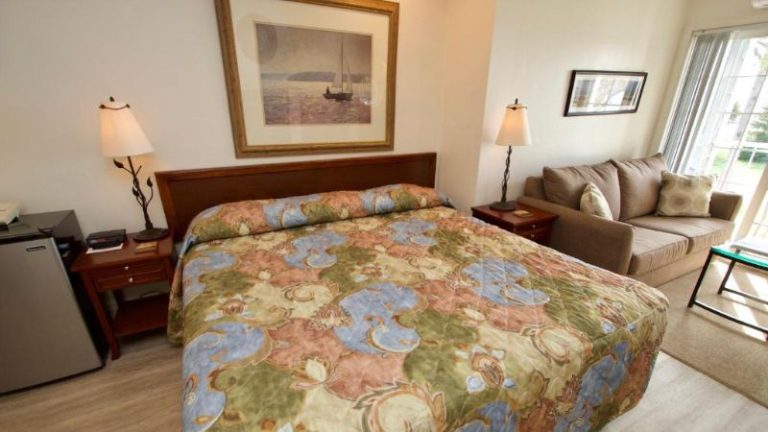 Baileys Harbor Yacht Club Resort
