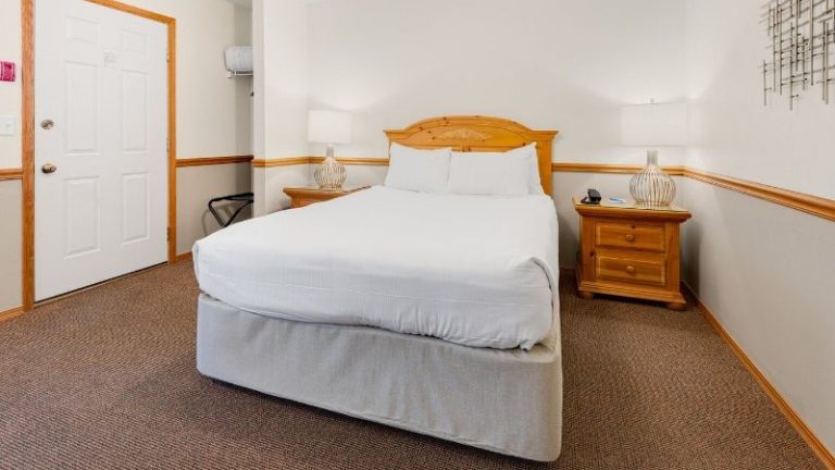 Bay Breeze Resort