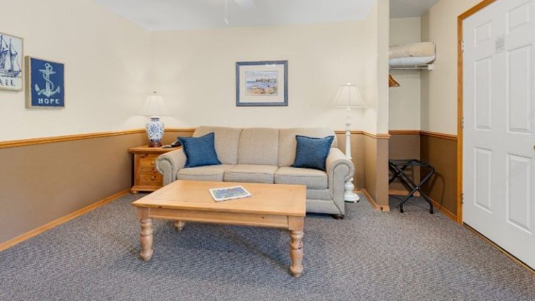 Bay Breeze Resort