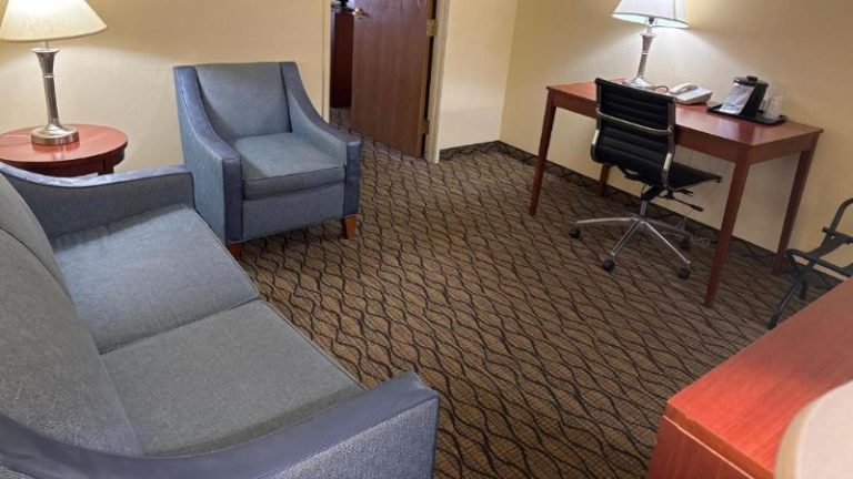 Baymont by Wyndham Mishawaka South Bend Area