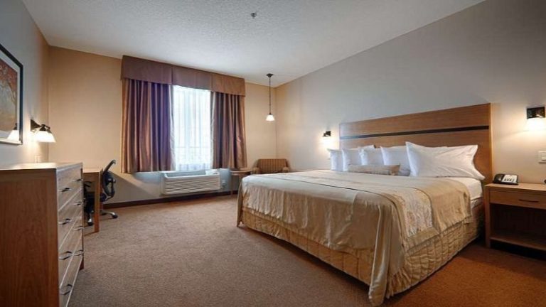 Best Western Plus Chateau Inn Sylvan Lake