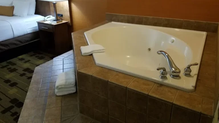 Best Western Plus Delta Inn & Suites