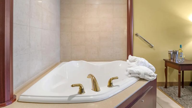 Best Western Plus Grand-Sault Hotel & Suites