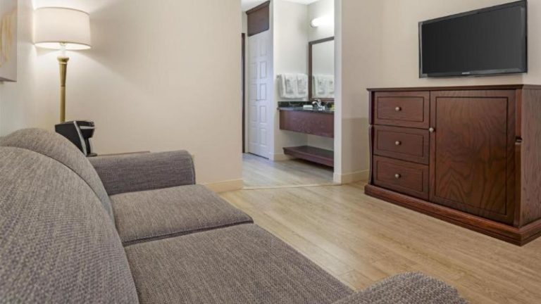 Best Western Plus Grand-Sault Hotel & Suites
