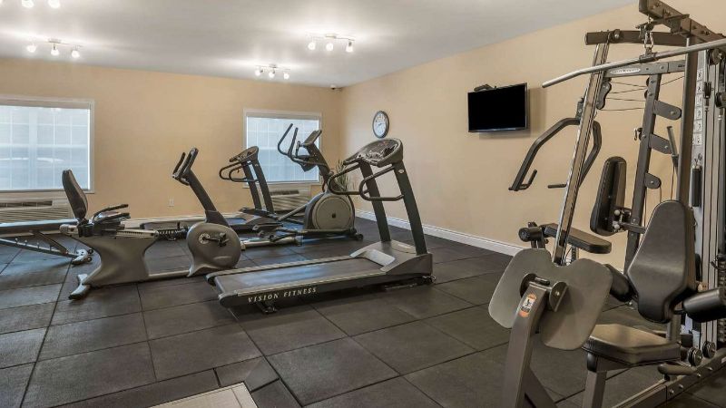 Best Western Plus Liverpool Hotel & Conference Centre, room with private jacuzzi, photo 5