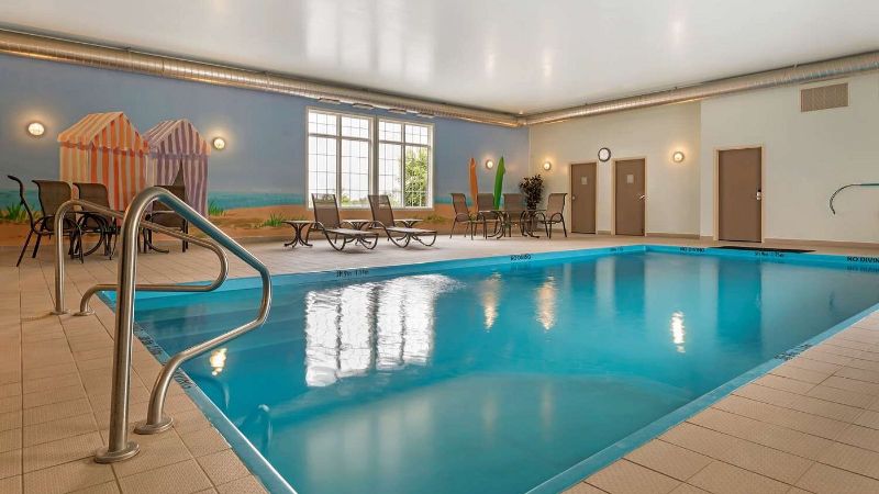 Best Western Plus Liverpool Hotel & Conference Centre, room with private jacuzzi, photo 6