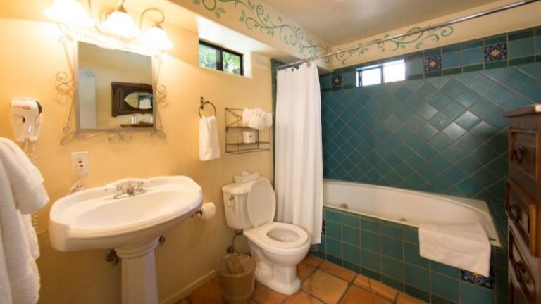 Blue Iguana Inn
