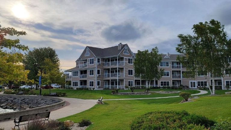 Bridgeport Waterfront Resort