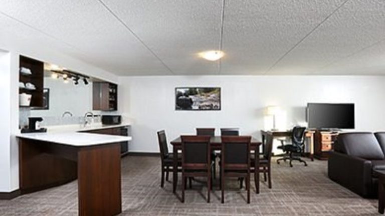 Canad Inns Destination Centre Club Regent Casino Hotel
