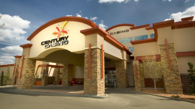 Century Casino and Hotel Edmonton, room with private jacuzzi, photo 6