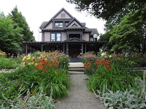 Champaign Garden Inn place picture