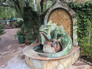 Emerald Iguana Inn place picture