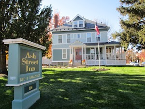 Ash Street Inn